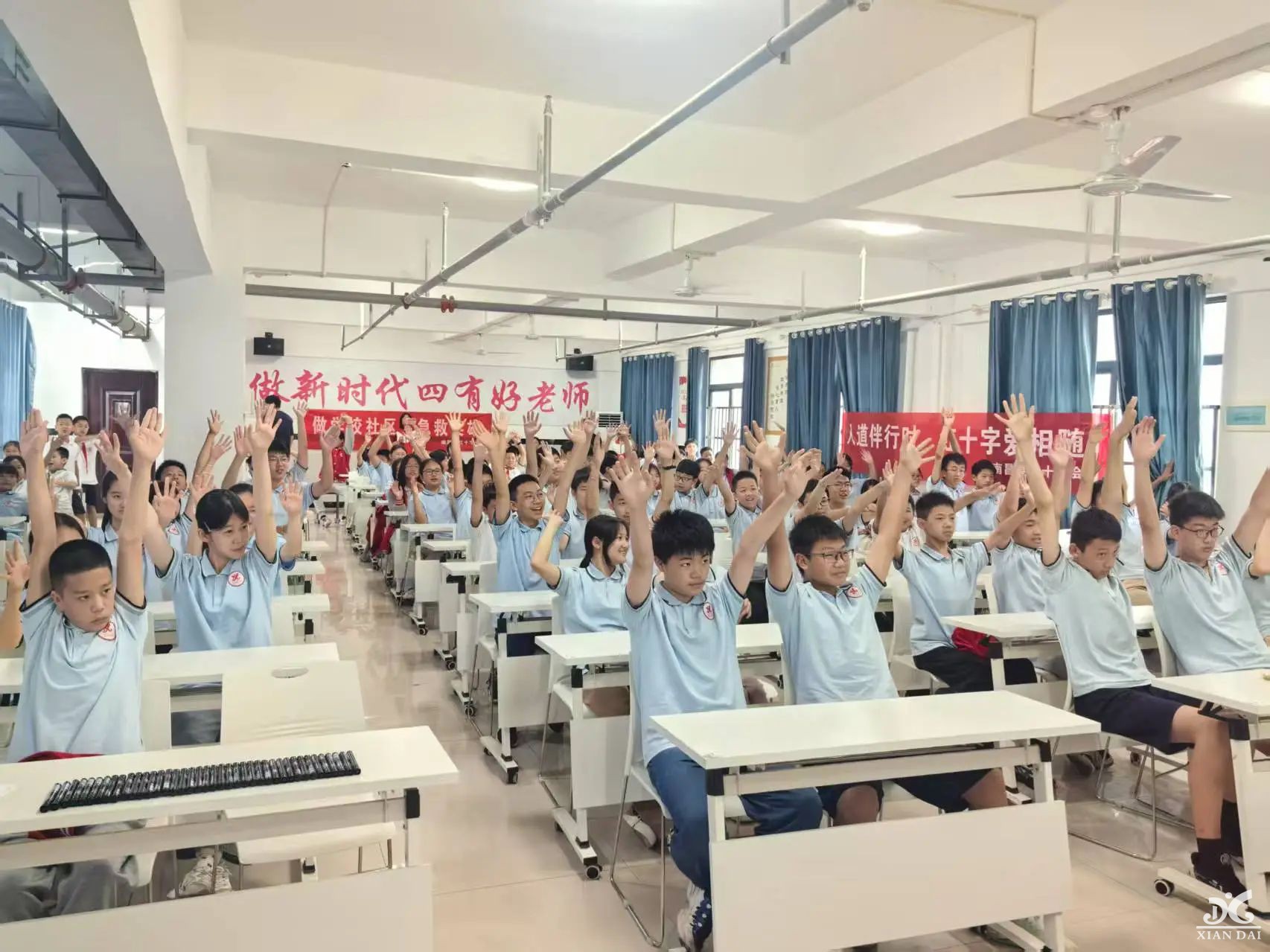 铮铮誓言铭于心，携手共筑防溺墙 | 南昌现代外国语学校举行防溺水安全教育暨集体宣誓签名活动